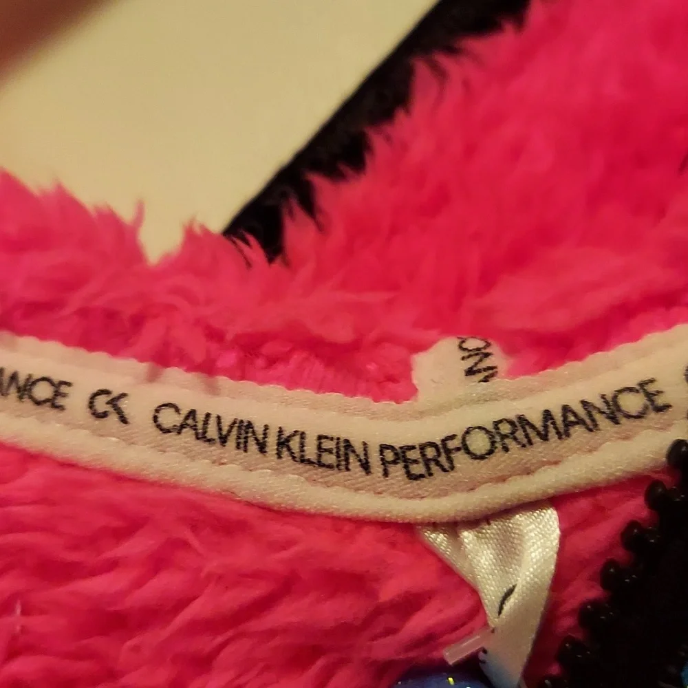 Girl's Calvin Klein Performance pullover - Picture 5 of 9